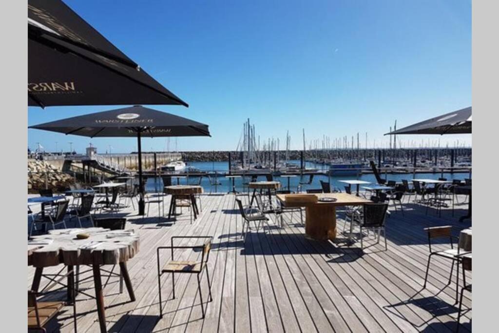 Kermaravel, le petit manoir en bord de mer. Saint-Pol-de-Léon Extérieur photo
