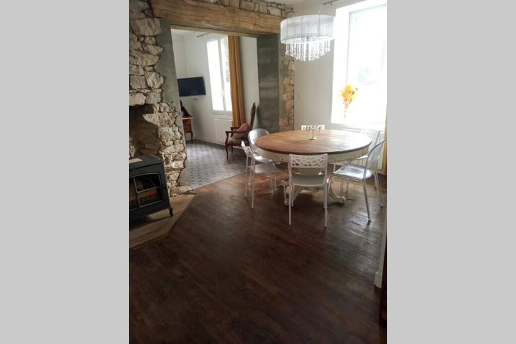 Kermaravel, le petit manoir en bord de mer. Saint-Pol-de-Léon Extérieur photo